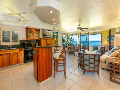 Stunning Maui Island Luxury Two Bedroom Condo Ocean Views